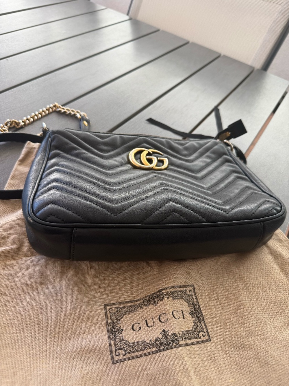 Gucci Medium GG Marmont Shoulder Bag - Picture 4 of 14